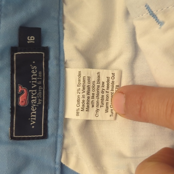 Vineyard vines chino shorts size 16 - Picture 2 of 7